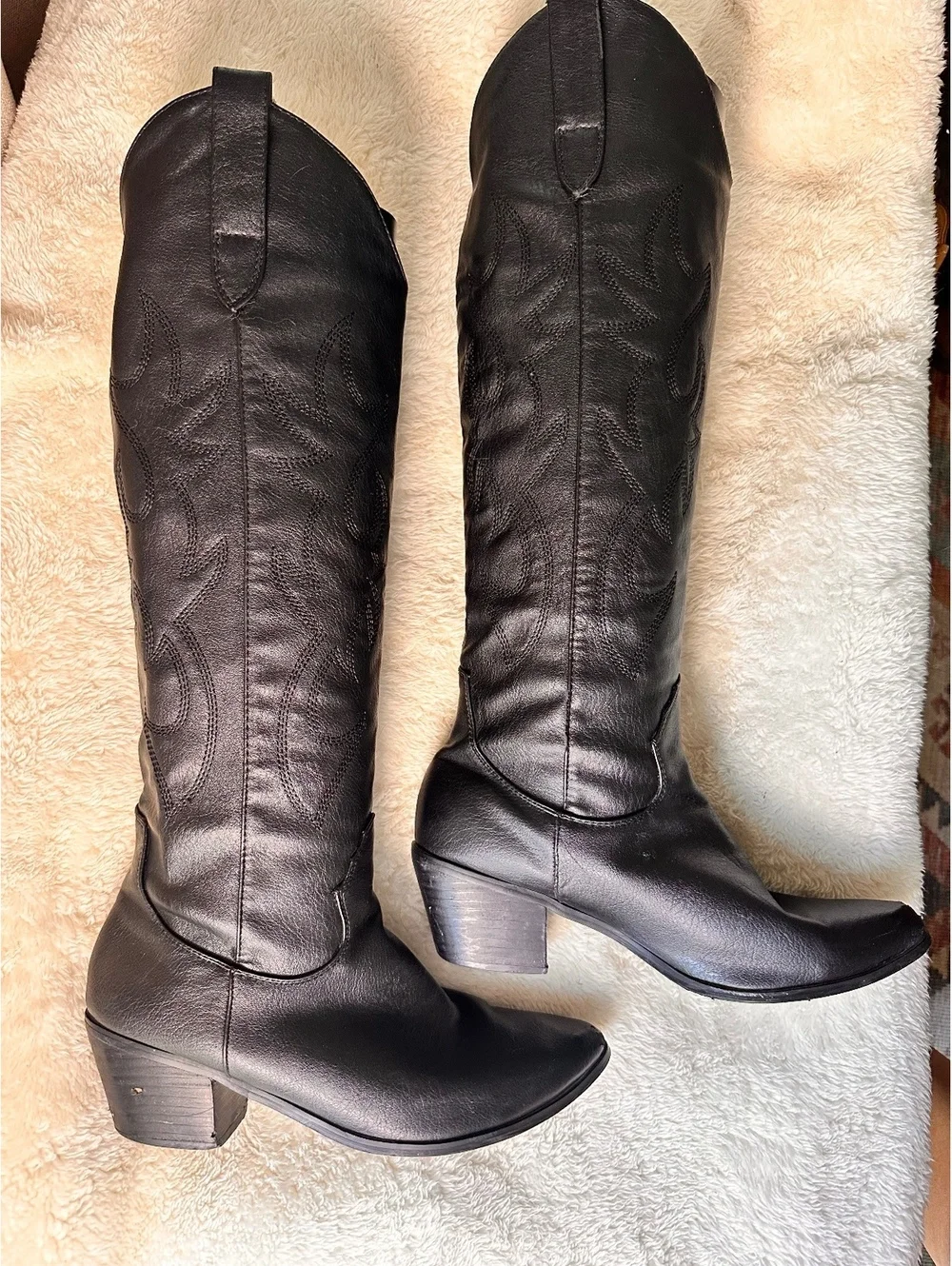 Women’s Black Western Cowboy Boots – Size 8 – Tall Embroidered Pointed Toe